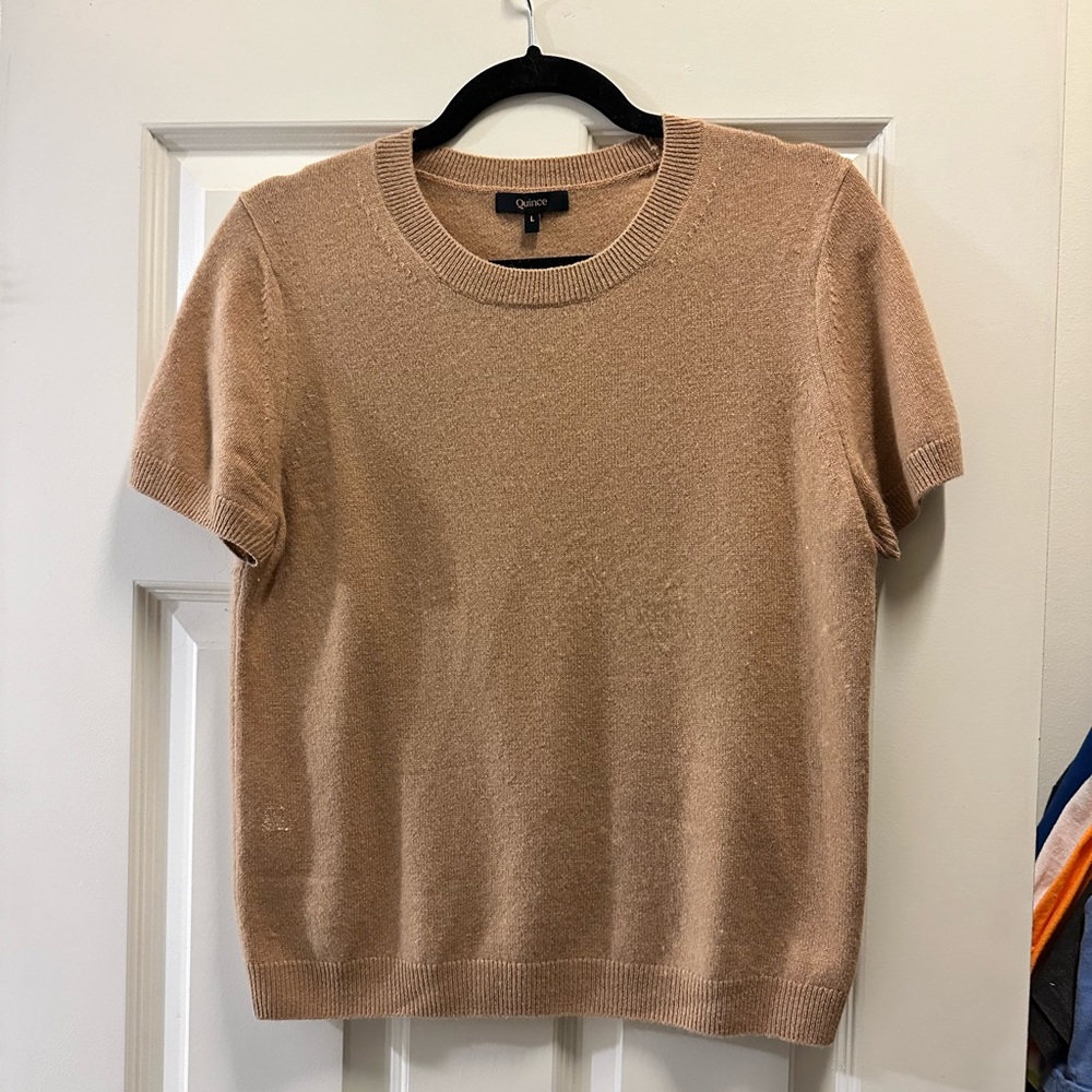 Quince camel cashmere short sleeve sweater